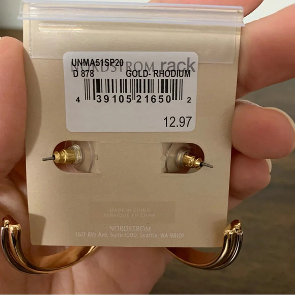 14th and Union gold earrings - Picture 3 of 3